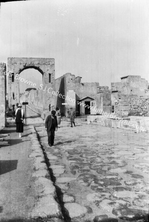 ARCH OF LELLA DEL'OSO